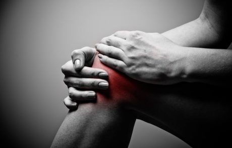 כאבי ברכיים: איך נדע מתי לפנות לרופא